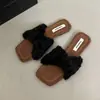 Zapatillas esponjosas estilo Chanel para mujer, calzado de exterior, nuevo estilo 2026, estilo perezoso de vacaciones, zapatillas de suela plana suave