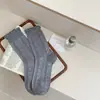 Calcetines Sueltos para Mujer, Color Sólido con Patrón Oscuro, Calcetines de Media Pantorrilla, Calcetines de Burbujas Simples Versátiles, Calcetines Lolita Blancos para Mujer