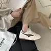 Nuevos zapatos planos de verano 2026 súper ventas ligeros suela blanda elegantes casuales versátiles zapatillas para mujer