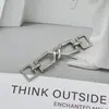 Cadena metálica transfronteriza de estilo europeo y americano simple con un toque de alta gama, hebilla decorativa versátil para ropa y pantalones, conector de tirante para traje de baño