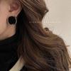Nuevos pendientes de perlas de lujo para jóvenes, de moda, con diseño de nicho que combina con todo, pendientes personalizados de temperamento simple, joyería al por mayor