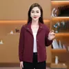 Chaqueta corta elegante personalizada de color burdeos con cuello alto para mujer, nuevo estilo otoño 2026, corte holgado, adelgazante, camisa chaqueta casual versátil