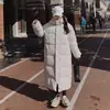 Casaco longo de algodão de inverno acima do joelho para mulheres, gola alta, zíper, corte solto, espessado, preto e branco, estilo casal, casaco acolchoado para exame de arte