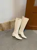 Botas Estilo Nuevo Otoño/Invierno 2026 Punta Cuadrada Aumento Interno de Altura Hebilla de Cinturón Cremallera Trasera Botas Largas Botas Vintage para Mujer
