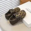 Sapatos Infantis de Couro Estilo Britânico Versátil 2026 Novidades de Outono Sapatos Casuais para Meninas Bebês Meninas Sapatos de Princesa Antiderrapante