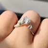 Nuevo Anillo de Hoja de Vid de Año Nuevo Chino para Mujer Elegante Temperamento Textura de Nervaduras de Hoja Artesanía Nicho Abierto Ajustable Anillo de Dedo de Hoja