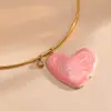 Pingente de Coração em Aço Titânio Rosa Degradê com Borda Dourada Estilo Europeu e Americano para Mulheres, Colar Elegante em Aço Inoxidável em Formato de Coração