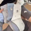 Calcetines de mujer de jacquard para pantorrilla con diseño de animales pequeños estilo coreano, lindos y suaves con diseños de gatos, cachorros y moños, calcetines versátiles para estudiantes, venta al por mayor