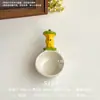 Lindo platito para salsa con mango de caricatura creativa, platito para condimentos de color bajo vidriado, plato para mojar de cerámica particularmente hermoso, platito