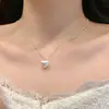 Conjunto de Brincos e Colar em Formato de Coração Escovado com Zircônias para Mulheres, Brincos de Luxo Leve de Alta Qualidade, Novos Brincos de Tarraxa Quentes e Tendência 2026