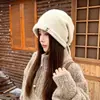 Gorro de punto retro para otoño e invierno para mujer, cálido y protector de orejas, adelgazante, con diseño de letras, versátil y fácil de combinar