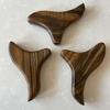 Masajeador de Forma Triangular Cuidadosamente Seleccionado, Tabla de Masajeador de Pies de Madera, Herramienta de Masaje de Puntos de Acupuntura para Pies con Forma de Cuerno, Tabla de Masaje