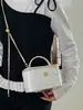 Bolso de Mano Retro Europeo y Americano Transfronterizo, Versátil Estilo Chanel con Textura, Cadena para Viajes Diarios, Bolso Pequeño Cuadrado Cruzado
