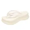 Chanclas para mujer para uso en exteriores, sandalias de playa, nuevas sandalias de dedo de tacón alto y plataforma para primavera y verano 2026