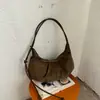 Bolsa de Ombro Feminina Casual de Camurça Transfronteiriça Novo Estilo 2026 Moda Retrô Bolsa de Ombro Única Fosca para o Dia a Dia Bolsa Transversal