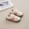 Zapatos de Malla para Niñas 2026 Nuevos Primavera Verano Zapatos Blancos para Niños Suela Suave Zapatos de Patinaje para Niñas Malla Simple Transpirables Zapatos de Moda