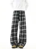 Calças compridas de perna reta com um toque vintage, calças xadrez, calças casuais largas estilo americano soltas, padrão xadrez relaxado e descontraído masculino