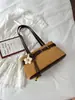 Bolso de axila de diseño nicho estilo francés transfronterizo para mujer, nuevo bolso de mano casual retro para el día a día, bolso de hombro moderno para salir