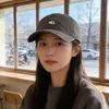 Gorra de Béisbol Bordada de Conejito para Mujer 2026 Nueva Primavera y Verano Linda Simple Sombrero para el Sol Pareja Estudiante Protección Solar Gorra de Béisbol