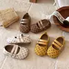 Zapatos de cuero para niñas 2026 primavera y otoño estilo Birkenstock modernos versátiles zapatos de vestir zapatos de lunares para que las niñas los usen afuera