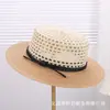 Sombrero de Paja Transpirable de Ala Plana con Calados Estilo Hepburn para Mujer, Sombrero de Paja para Vacaciones en la Playa de Verano