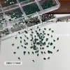 Arte de Unhas Zircônia Esmeralda Enfeites Strass Strass de Fundo Plano Super Brilhante Celebridade da Internet Estilo Popular Diamantes Ultra Brilhantes Pequenos Diamantes Verdes Atacado