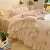 Conjunto de Quatro Peças em Lã de Leite Classe A Estilo Coreano Desenho Estampado de Renda Capa de Edredom Francesa Lençol de Cama Conjunto de Três Peças para Dormitório Flanela