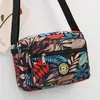 Bolsa de lona de grande capacidade, bolsa leve para mães de meia-idade e idosas, bolsa de ombro grande de tecido Oxford de nylon estampado, bolsa transversal para mulheres