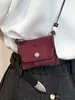 Bolsa Transversal Pequena e Requintada Casual Retrô para Mulheres 2025 Inverno Novo Estilo Nicho Estilosa Mini Quadrada Personalizada