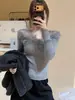 Camiseta base de punto con patchwork de encaje gris estilo francés para mujer, otoño e invierno, lujo ligero, tacto de alta gama, top elegante y hermoso