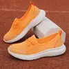 Fábrica de Zapatos Stock Listo 36-43 Zapatos Populares Transfronterizos para Mujer, Zapatos Casuales Bajos Tipo Mamá, Zapatos Planos, Envío Directo