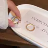 Anel de Pérola Esmaltado Colorido para Mulheres 2026 Novo Design de Nicho Anel para Dedo Indicador Anel Ajustável de Luxo Leve de Alta Qualidade