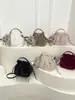 Bolso Cubo de Peluche Nuevo Rosa y Blanco 2026 para Mujer, Estilo Coreano, Lindo y Adorable con Colgante de Orejas de Conejo, Bolso Cruzado