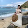 Vestido Traje de Hombros Descubiertos Estilo Puro Deseo, Conjunto de Dos Piezas Nuevo Estilo Veraniego para Chicas Sexys y Atrevidas en Color Blanco Crudo