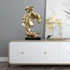 Una Luz de Amor de Beso Estatua de Pareja de Lujo Artesanía de Resina Adornos Decoraciones para el Hogar Sala de Estar Gabinete de Vino Porche