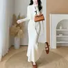 Elegante vestido de punto de sirena para mujer, otoño e invierno, de alta gama, adelgazante, ajustado al cuerpo, adecuado para usar debajo de un abrigo