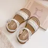 Sandalias para Niñas Zapatos Infantiles 2026 Nuevas Sandalias de Playa de Verano Sandalias de Princesa para Niña Pequeña Sandalias Romanas Estilo Británico