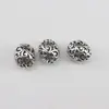 Aleación de zinc patrón hueco cuentas redondas planas cuentas espaciadoras árbol de la vida bola hueca DIY cuentas de madera pulsera de Bodhi collar parte posterior Nube