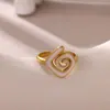 Anillo de Acero Inoxidable Nuevo Europeo y Americano con Circonita y Perla de Imitación Anillo Chapado en Oro para Mujer Anillo Pequeño Fresco de Acero de Titanio con Forma de Serpiente Accesorios