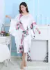 Amazon Vestido de Pavo Traje Tang Cheongsam Pijama de Satén Bata de Dormir de una Pieza Bata de Baño Ropa para el Hogar