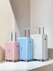 Nova Mala de Viagem de Abertura Frontal Modelo Transfronteiriço Feita de Material PC com Cadeado de Combinação TSA, Rodas Silenciosas e Alça de Mão