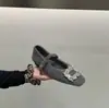 Tacones Mary Jane de estilo francés, elegantes y lujosos, con una hebilla de pedrería y un diseño de una sola tira, con forro de felpa.