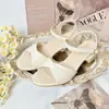 Sandalias Elegantes Blancas de Tacón Alto con Punta Abierta, Nuevo Estilo para Primavera/Verano 2026, con Tacón Grueso y una Sola Tira, Elegantes y Versátiles