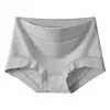 Pantaloncillos tipo boxer de algodón de Xinjiang de tiro medio con ligero control de abdomen, transpirables, hipoalergénicos, alta elasticidad, sin constricción, ropa interior triangular sin costuras para mujer 9024