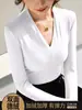Terciopelo alemán otoño e invierno nuevo camiseta de manga larga con forro polar top de cuello en V para mujer nuevo ajuste ceñido todo partido camiseta base térmica para mujer