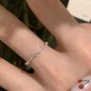Minisse Niche Design Bow Ring Slim Light Luxo High-end Anel de Dedo Feminino Anel Empilhado Ajustável