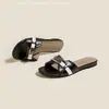 Sandalias de Verano para Mujer, Medias Zapatillas Planas con Hebilla Metálica Estilo Francés, Punta Abierta, de una Sola Tira, Versátiles, Chanclas de Playa para Mujer