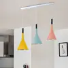 Lustre de Restaurante Nórdico Lâmpada Simples Moderna para Sala de Jantar Residencial Bar de Três Cabeças Macaron LED Iluminação Personalizada Fabricantes