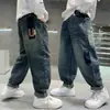 Calça Masculina Primavera e Outono 2026 Novo Estilo Jeans Infantil Roupa de Outono para Crianças Maiores Look Tendência Cool Estiloso