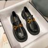 Mocassins Femininos Estilo Britânico Jk Sapatos de Couro com Solado Grosso 2025 Fivela de Metal Bico Redondo Salto Grosso 750-23 Estilo College